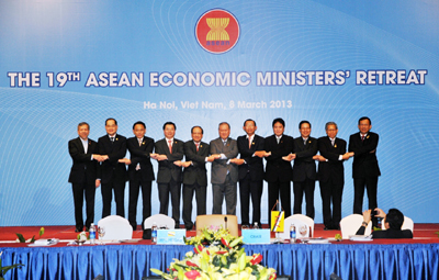 ມຸ່ງໄປເຖິງກໍ່ສ້າງປະຊາຄົມເສດຖະກິດຖືກຕາມຄາດໝາຍ